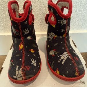 Bogs Kids Black and Red Space Rocket Boots